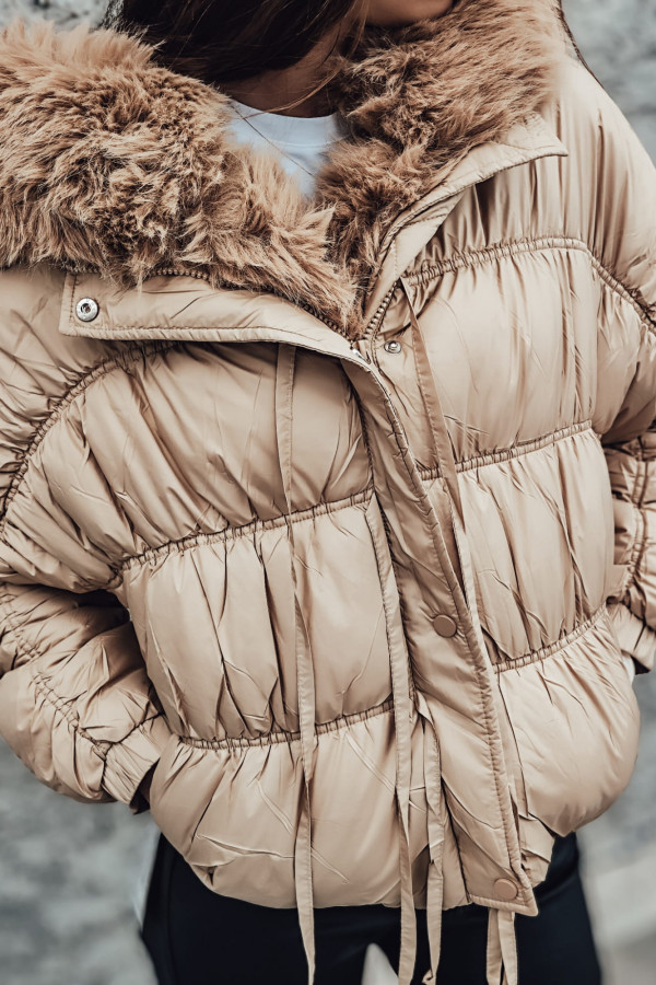 Beżowa kurtka zimowa z sztucznym futerkiem Fluffy 1