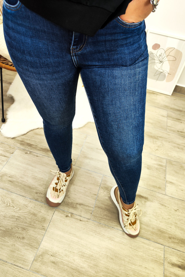Spodnie jeansowe granatowe Sara Superior 1