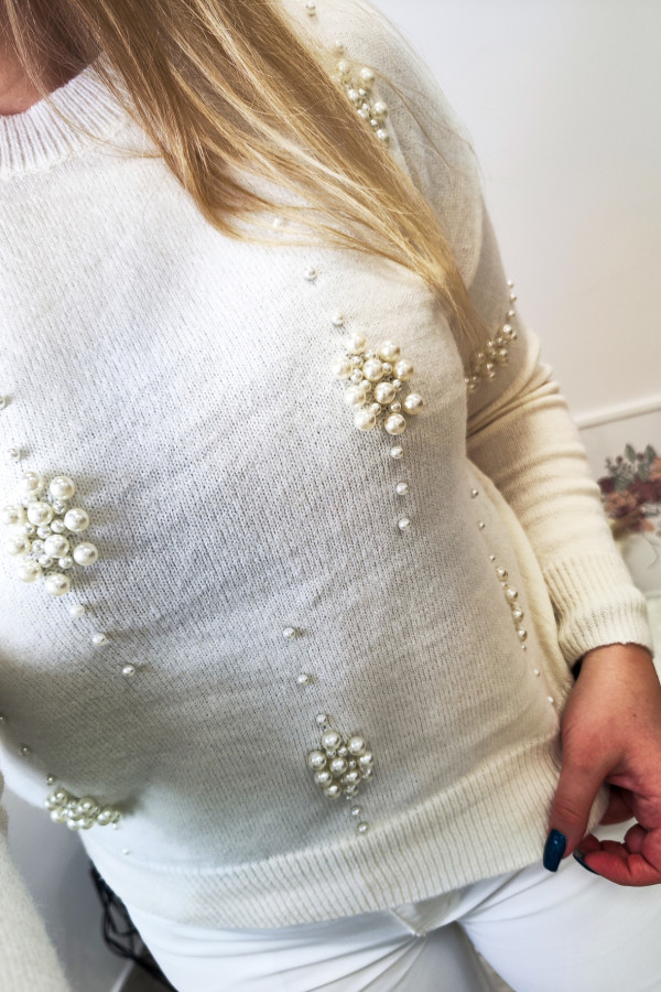 Kremowy sweterek z perełkami Perale 1