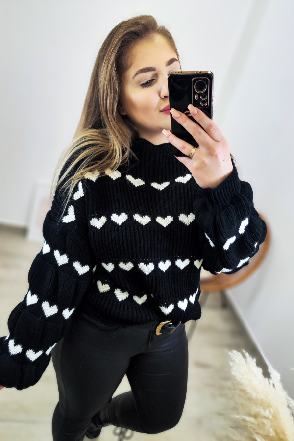 Sweter czarny w białe serduszka z marszczonymi rękawami Cherie