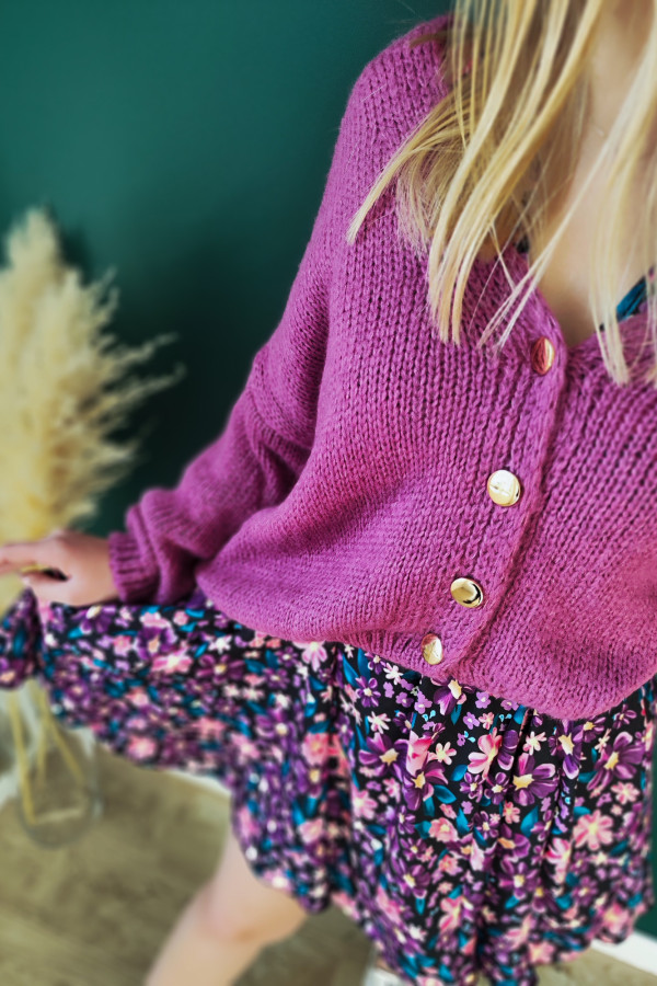 Jagodowy sweterek zapinany na złote guziki Veso 3