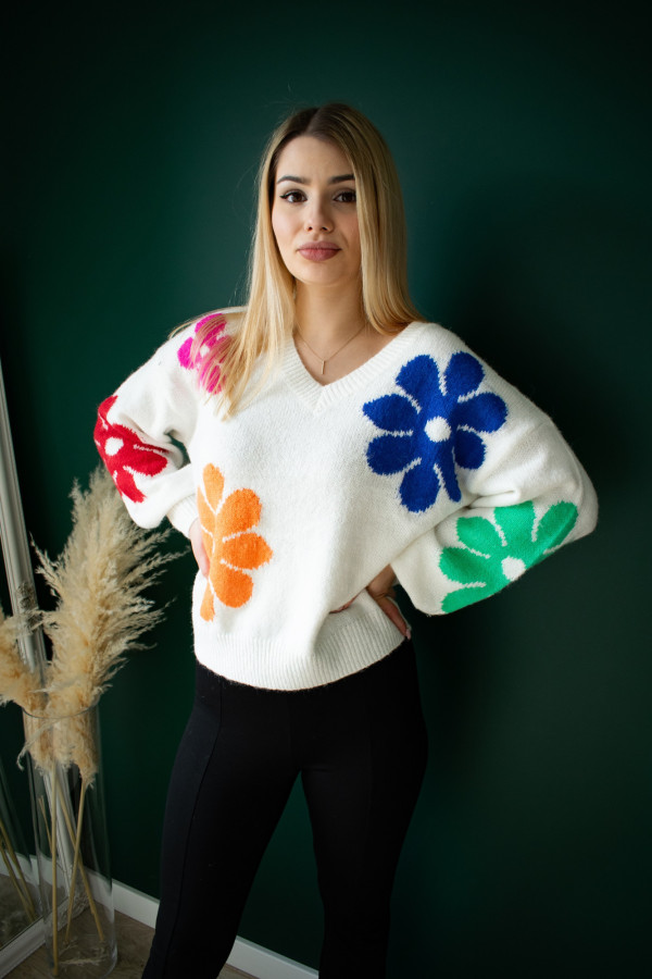 Biały sweterek w kolorowe kwiaty Floralessa 2