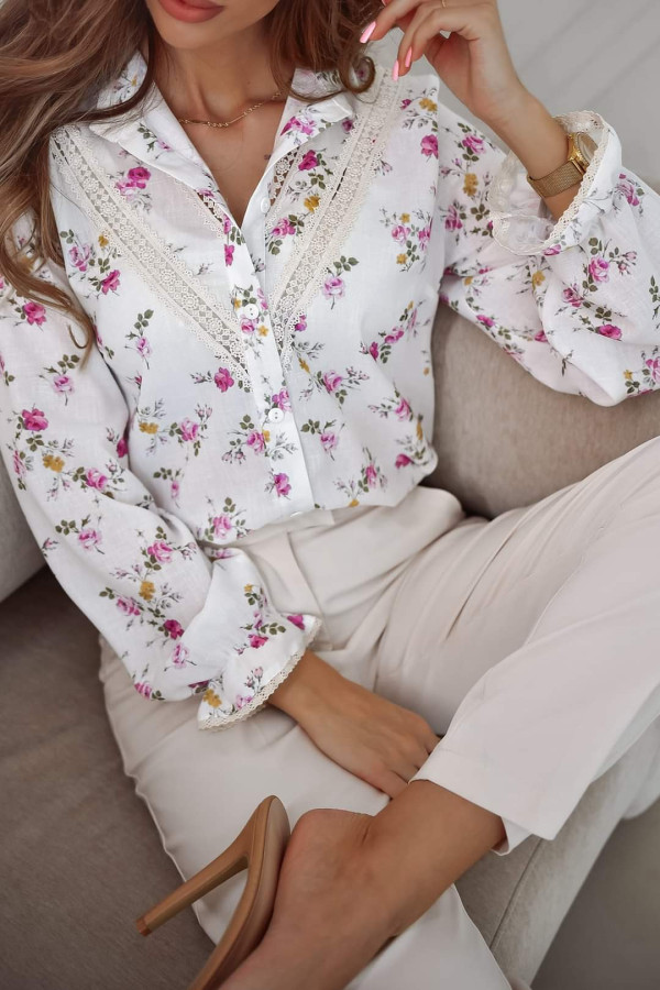 Biała koszula ze stójką z dodatkiem lnu w fioletowe kwiatki Paola