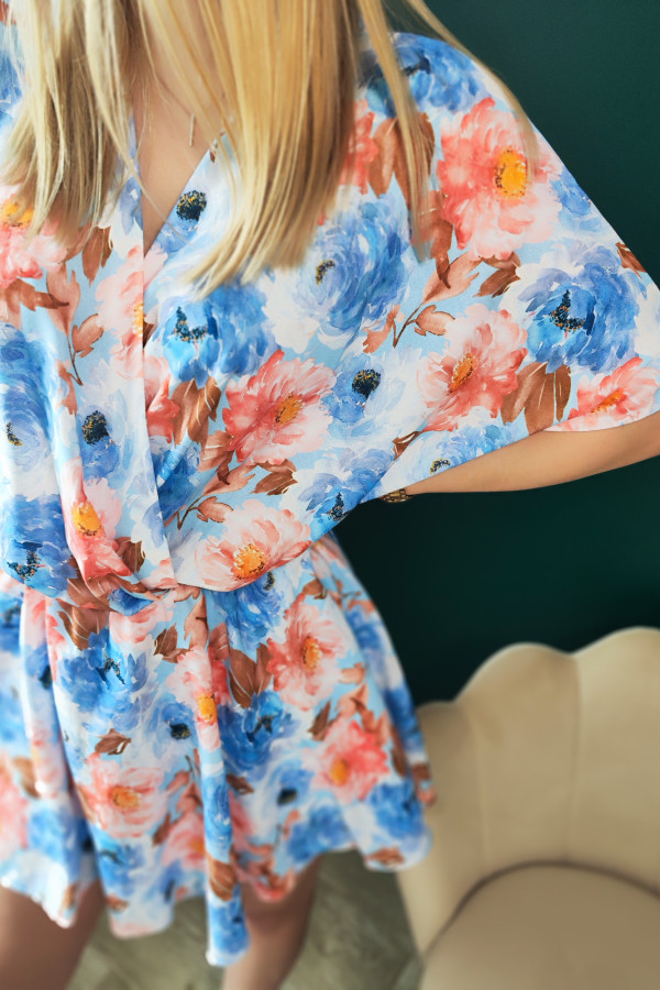 Sukienko - kombinezon błękitny w brzoskwiniowe kwiaty Loe 2