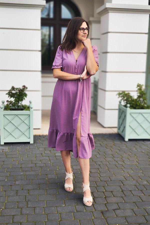 Sukienka fioletowa midi gładka z guziczkami na dekolcie Demi 4
