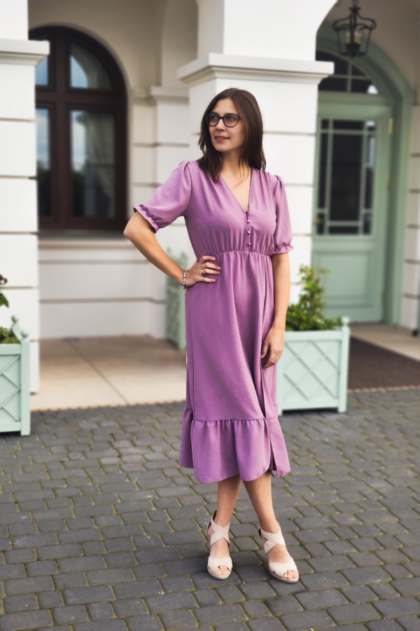 Sukienka fioletowa midi gładka z guziczkami na dekolcie Demi 6