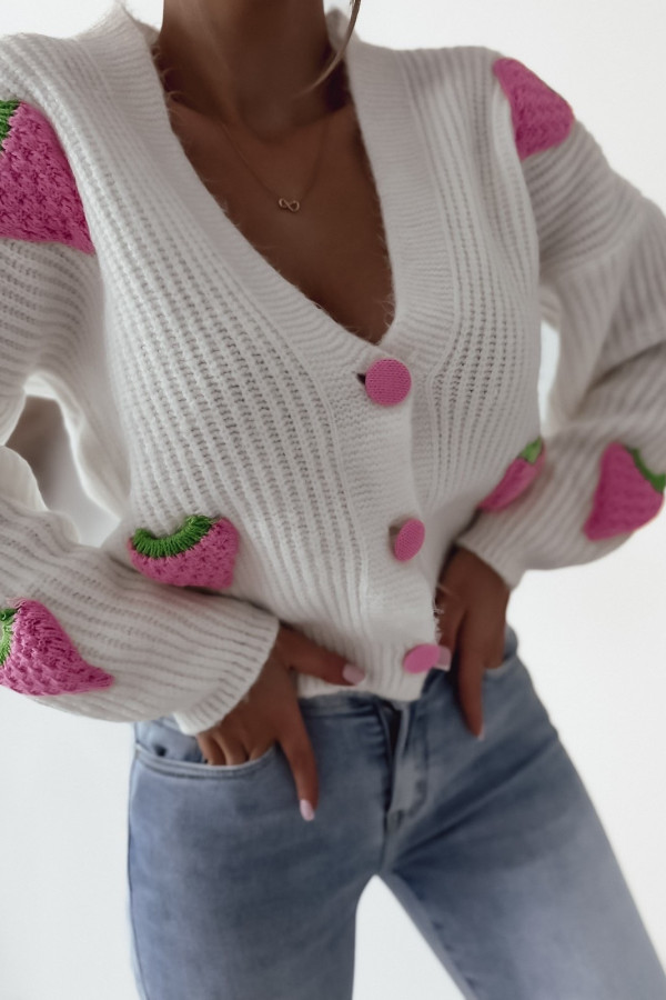 Sweter kremowy oversize na guziki w truskawki Strawberry Kiss 5