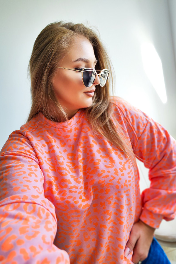 Bluza oversize pudrowa w neonową panterkę Daydreams 9