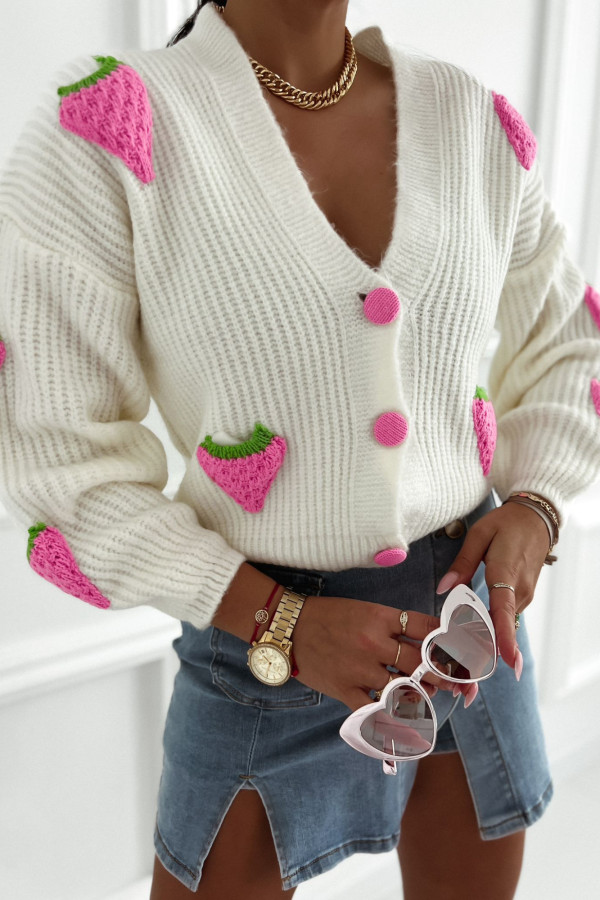 Sweter kremowy oversize na guziki w truskawki Strawberry Kiss 3