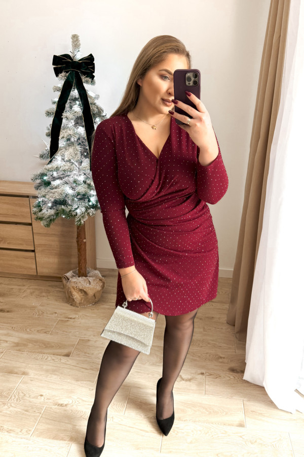 PREORDER Sukienka z drapowaniem ozdobiona diamencikami Carmen plus size - bordo (dostawa 18.12.)