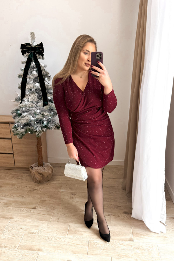 PREORDER Sukienka z drapowaniem ozdobiona diamencikami Carmen plus size - bordo (dostawa 18.12.) 7