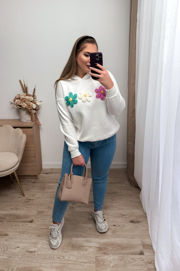 Bluza oversize z kwiatami 3D Beauty Flower - biała 5