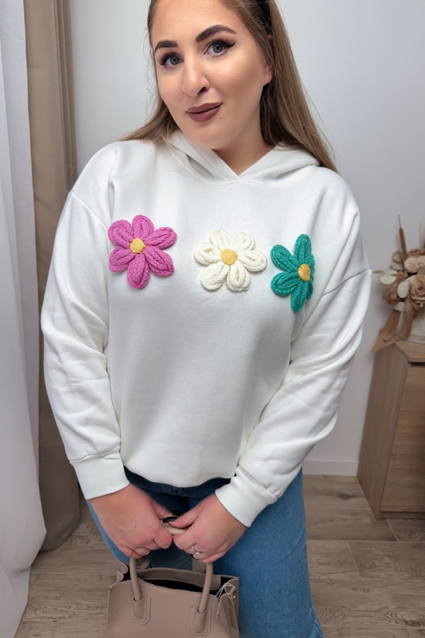 Bluza oversize z kwiatami 3D Beauty Flower - biała 6