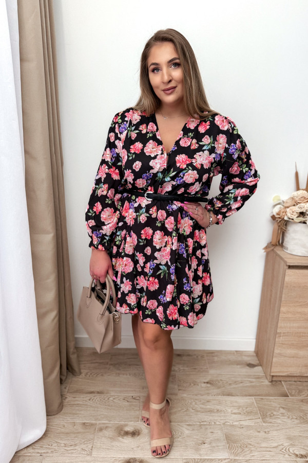 Sukienka czarna w różowe kwiaty plus size Tessa 2