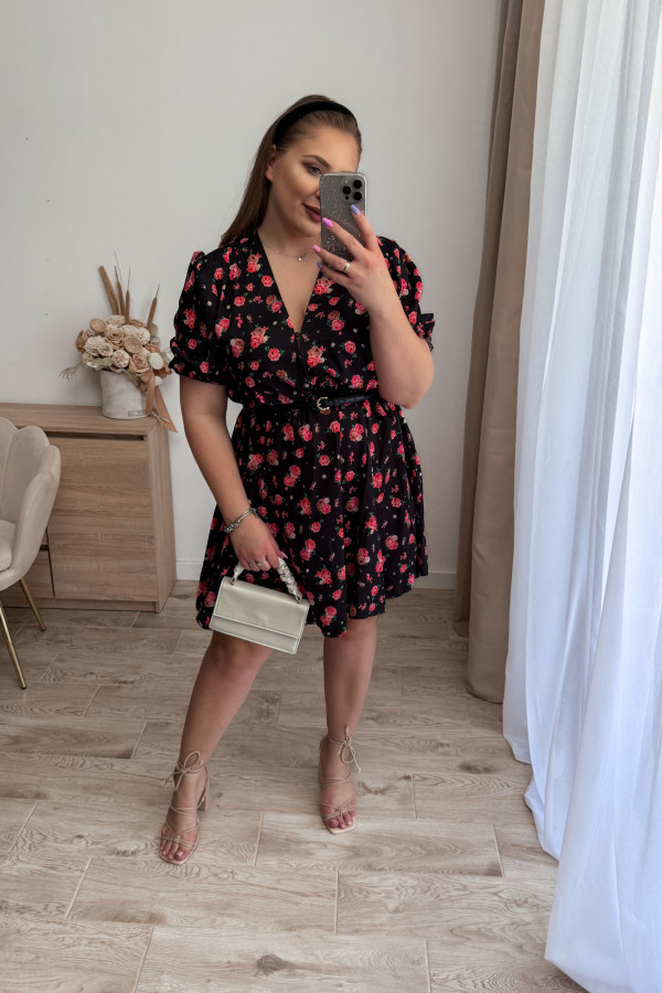 Sukienka krótka plus size czarna w koralowe kwiatki Ruby 1