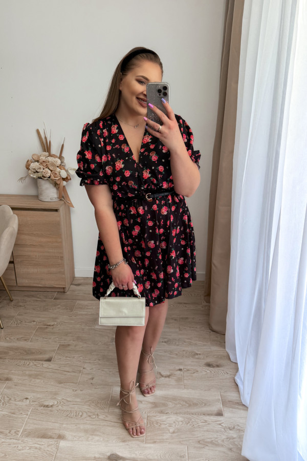 Sukienka krótka plus size czarna w koralowe kwiatki Ruby 2
