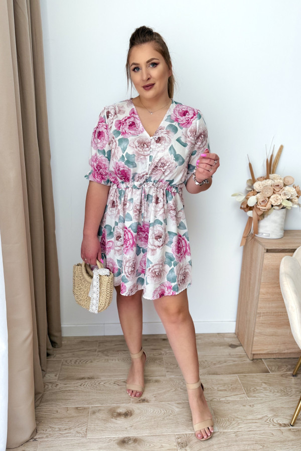 PREORDER Sukienka krótka plus size biała w beżowo-różowe kwiatki Nola (wysyłka 20-21.05.)