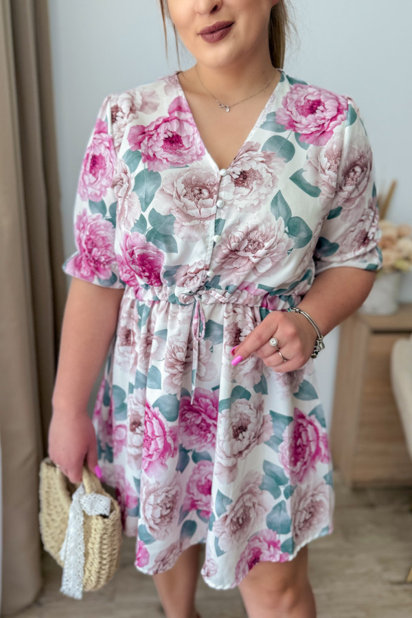 PREORDER Sukienka krótka plus size biała w beżowo-różowe kwiatki Nola (wysyłka 20-21.05.) 2