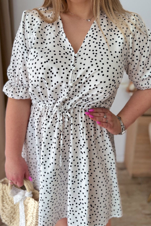Sukienka krótka plus size biała w kropeczki Nola 1
