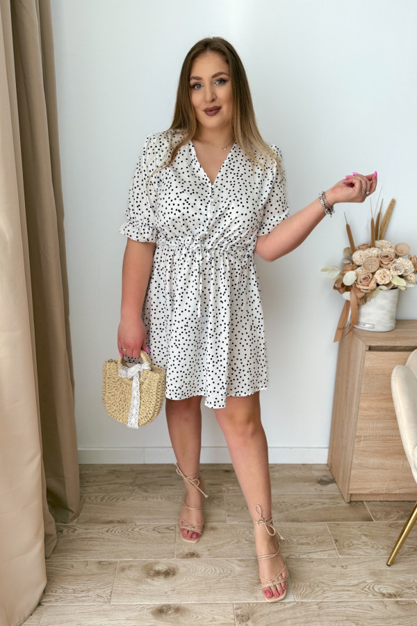 Sukienka krótka plus size biała w kropeczki Nola