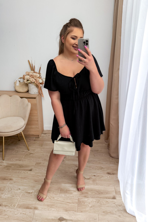 Kombinezon plus size z wiązaniem na dekolcie Lavinia - czarny 6