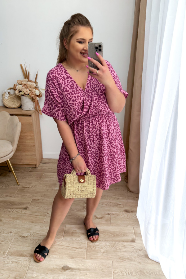 Sukienka plus size muślinowa pudrowa w fioletową panterkę Nini 3