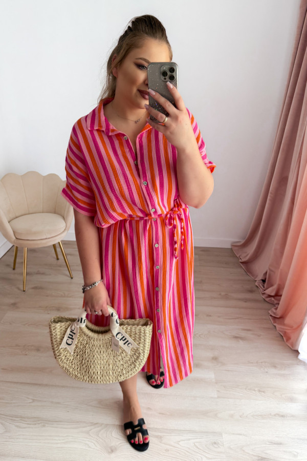 Sukienka plus size koszulowa oversize w paski Antonia - fuksja 2