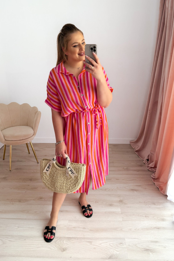 Sukienka plus size koszulowa oversize w paski Antonia - fuksja 3
