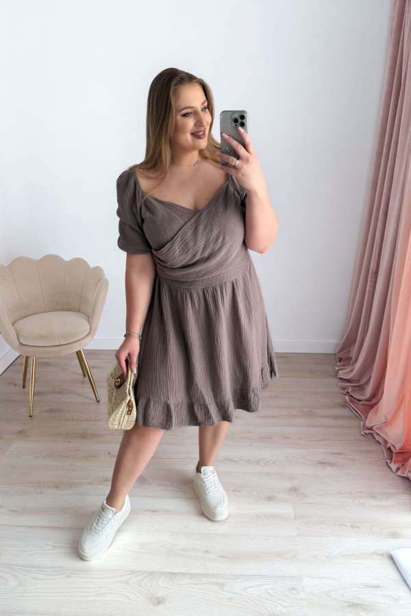 Sukienka krótka muślinowa na krótki rękaw plus size Sorella - fango 1