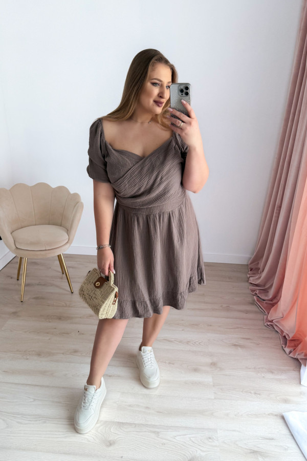 Sukienka krótka muślinowa na krótki rękaw plus size Sorella - fango 3