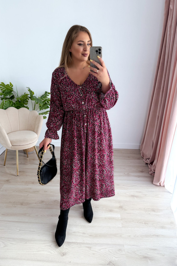 Sukienka plus size wiskozowa midi z dekoltem V czarna w drobne fioletowo-różowe kwiatki Calina 4