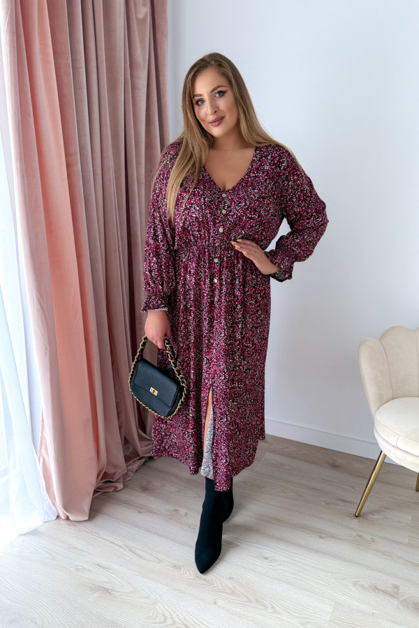 Sukienka plus size wiskozowa midi z dekoltem V czarna w drobne fioletowo-różowe kwiatki Calina 5