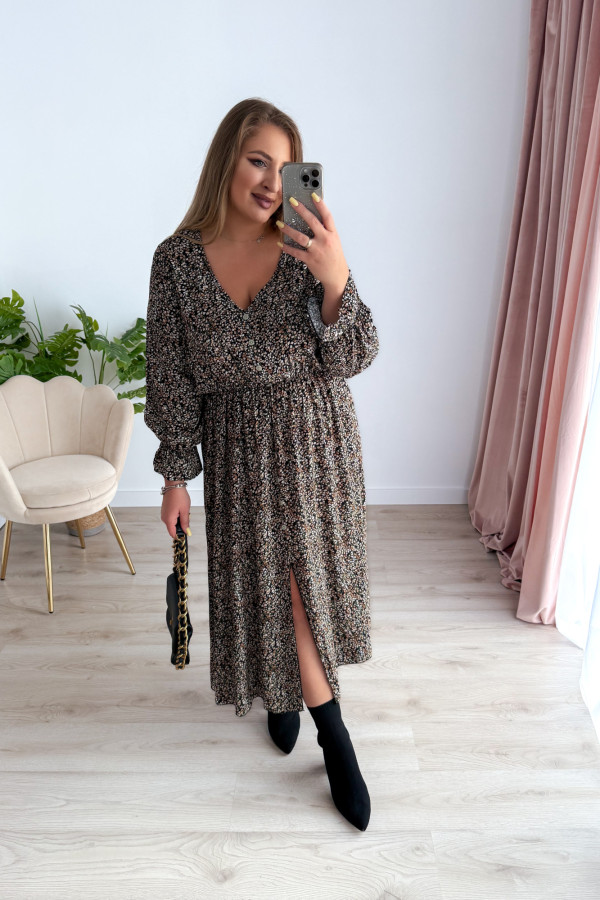 Sukienka plus size wiskozowa midi z dekoltem V czarna w drobne beżowe kwiatki Calina 9
