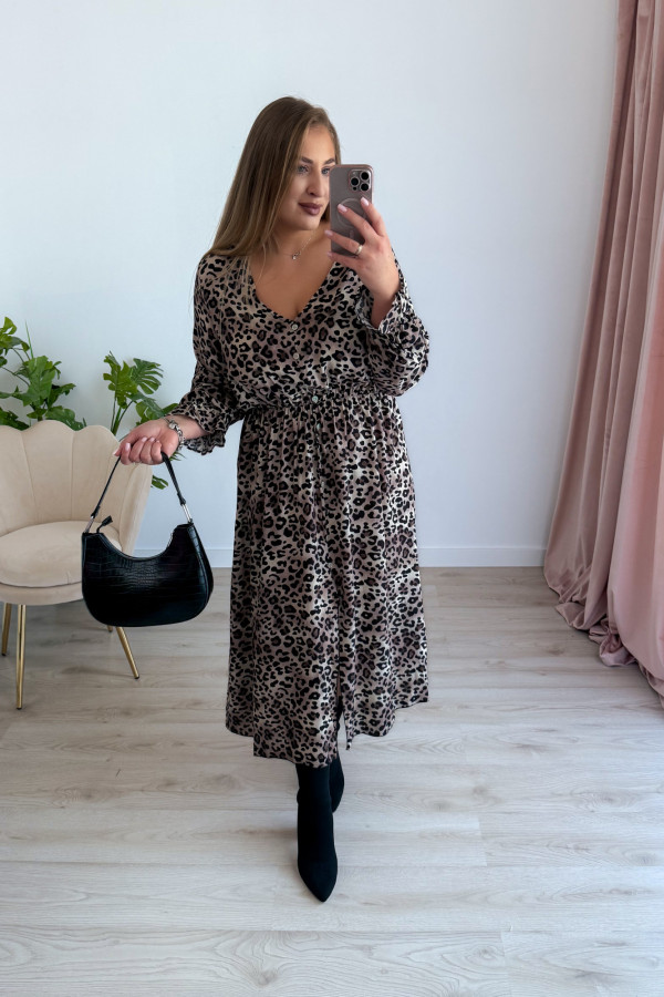 Sukienka plus size wiskozowa midi z dekoltem V fango w czarną panterkę Calina 1