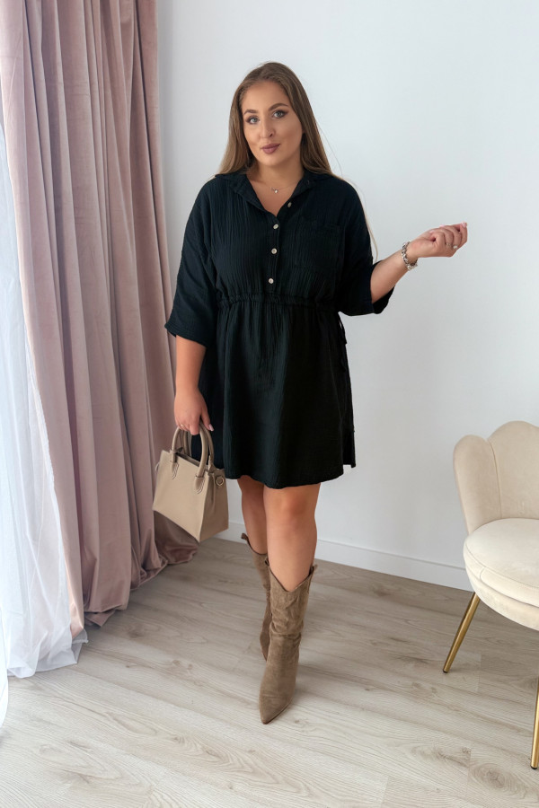 Sukienka muślinowa z guzikami na dekolcie plus size Miranda - czarna 3