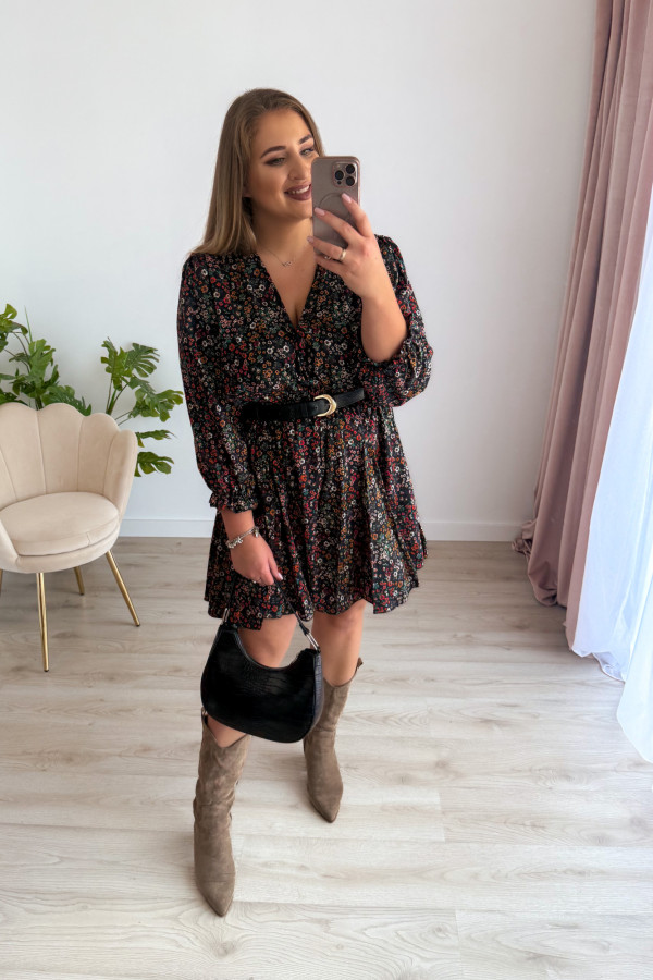 Sukienka krótka plus size czarna w kolorowe kwiatki Tatiana 1