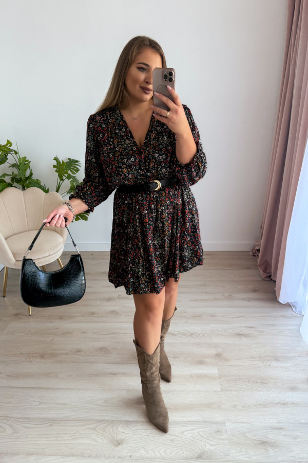 Sukienka krótka plus size czarna w kolorowe kwiatki Tatiana 3