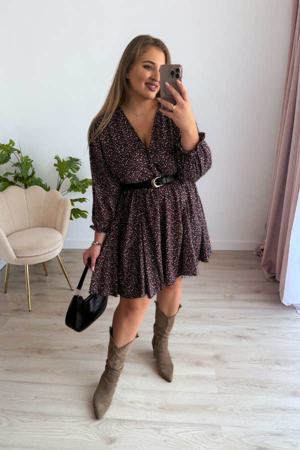 Sukienka krótka plus size czekoladowa w biało-niebieskie kwiatki Bijou 2