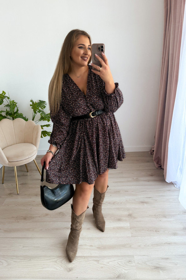 Sukienka krótka plus size czekoladowa w biało-niebieskie kwiatki Bijou 3