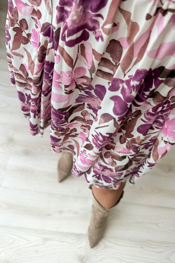 Sukienka krótka plus size kremowa w fioletowe kwiaty Charlotte 1