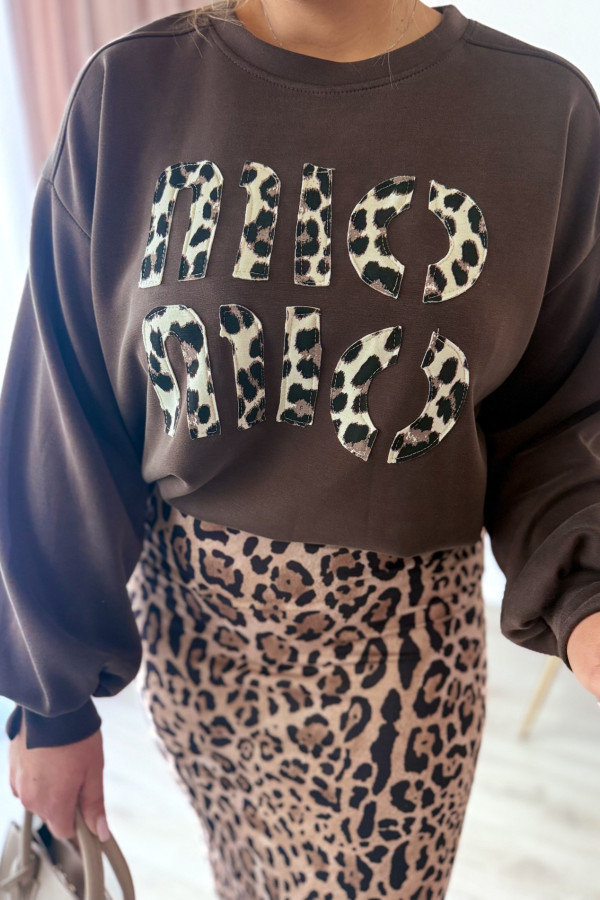 Bluza oversize z panterkowym napisem Mio - czekolada 1