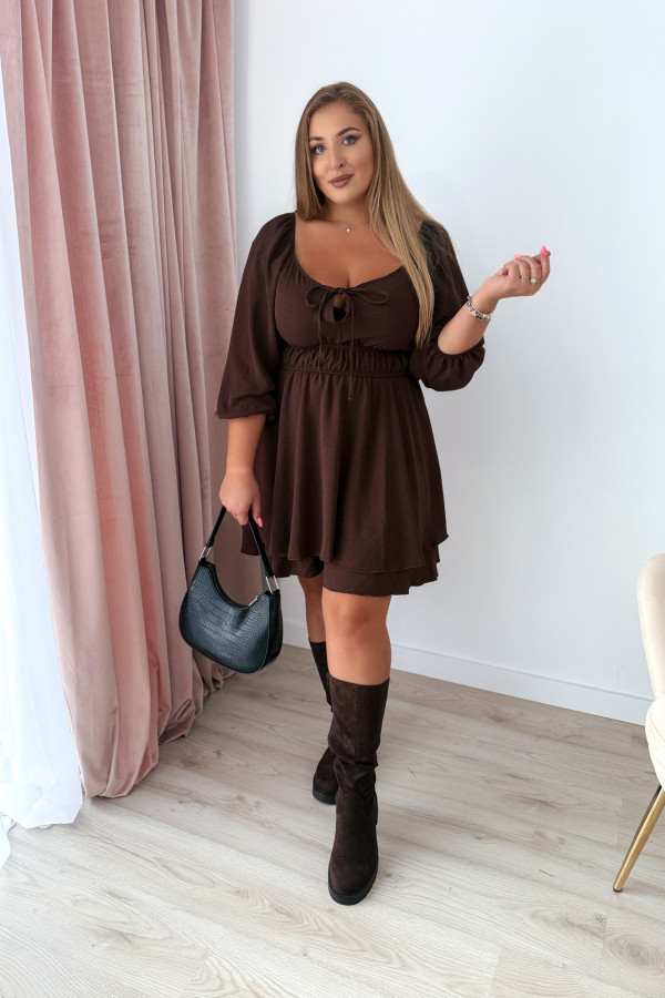 Kombinezon plus size z wiązaniem na dekolcie Lavinia - czekolada 3
