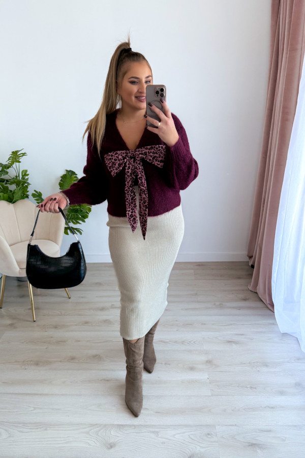Sweter z panterkową kokardą Wild - śliwka 11