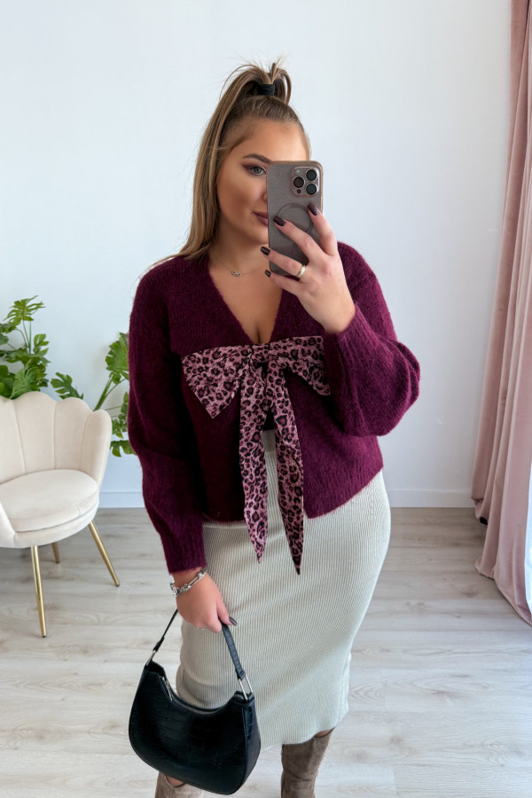 Sweter z panterkową kokardą Wild - śliwka 14