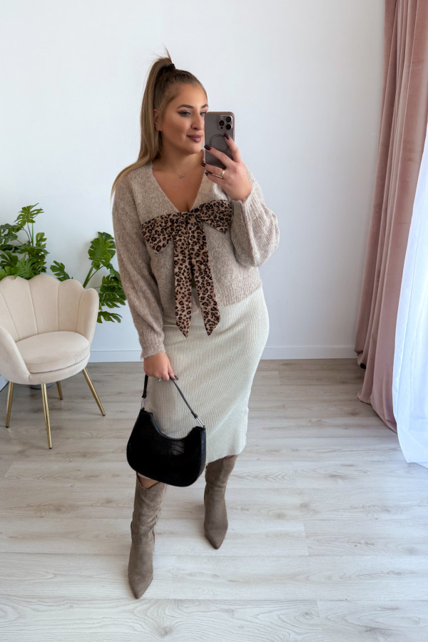 Sweter z panterkową kokardą Wild - beż 5