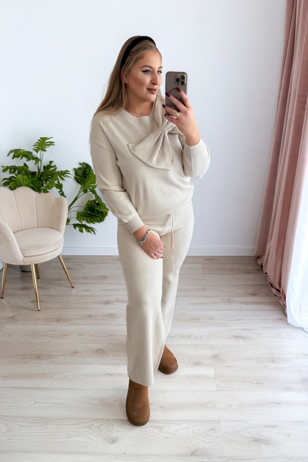 Komplet sweterkowy spodnie z szeroką nogawką+bluzka z kokardką Mina - kremowy 8